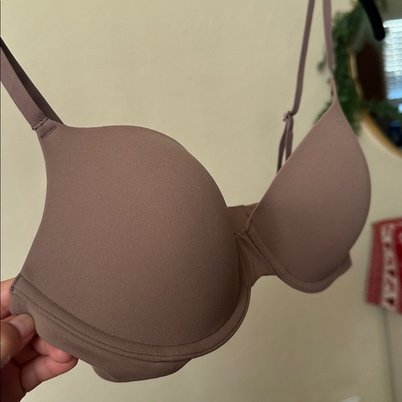 SKIMS Fits Everybody T-SHIRT BRA Limited edition in Umber NWOT size 34C - Picture 3 of 7